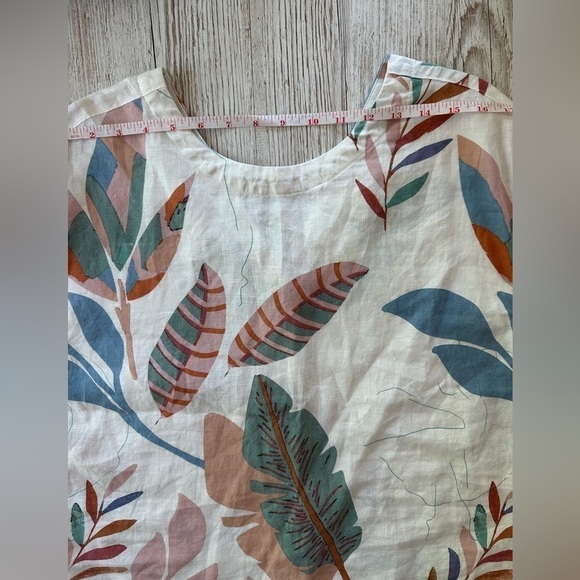 Cynthia Rowley 100% Linen Leaf Button Back Short Sleeve Top Shirt size Small - Picture 7 of 10